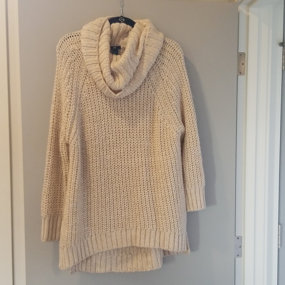 Women's H&M sweater